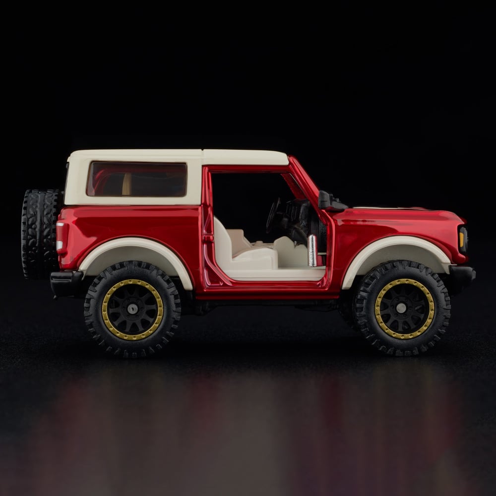 Hot Wheels RLC 2021 Ford Bronco 1:64 Spectraflame Red con puertas y techo removibles