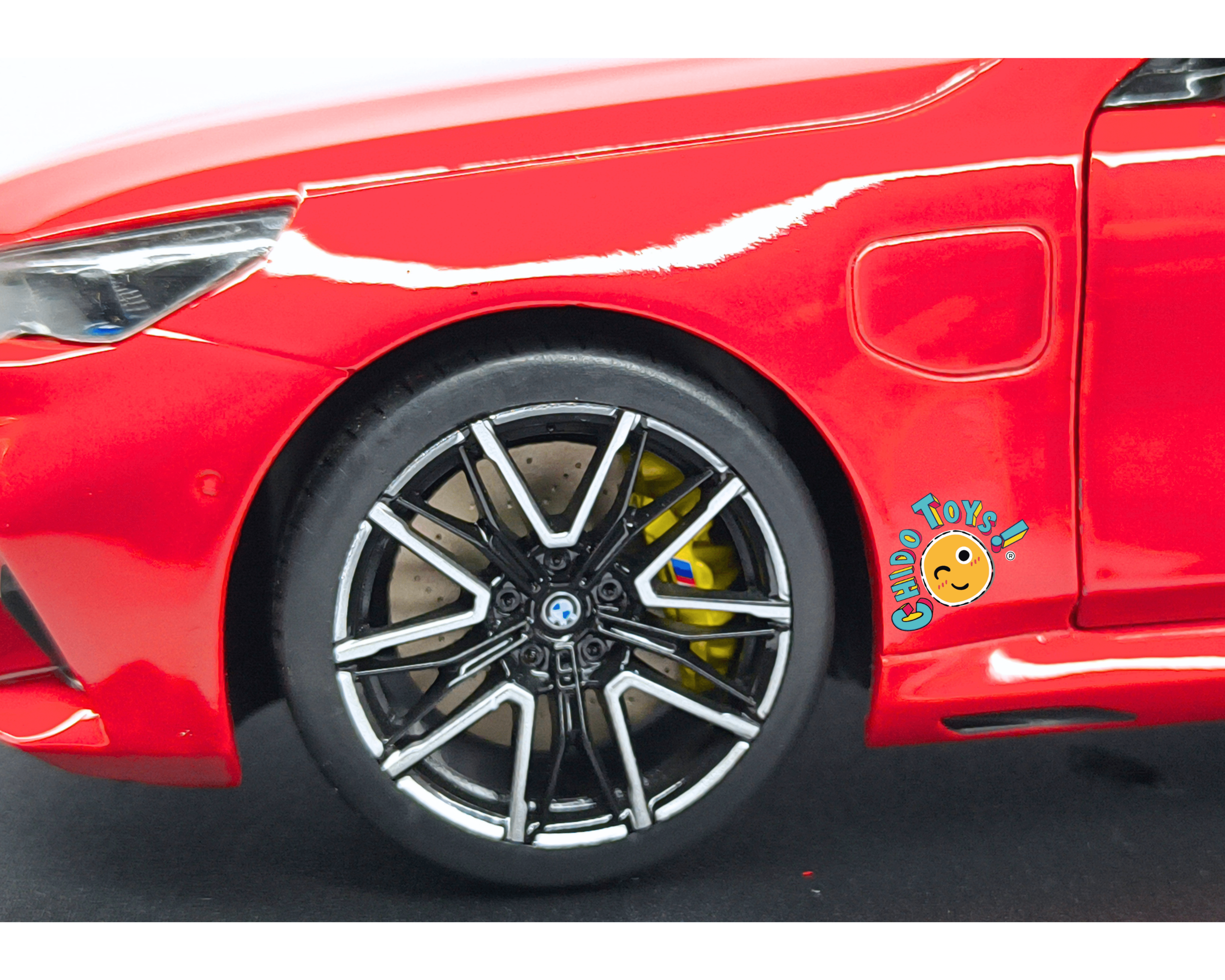 Solido BMW M5 2025 1:18 Fire Red Dirección Funcional - Chido Toys