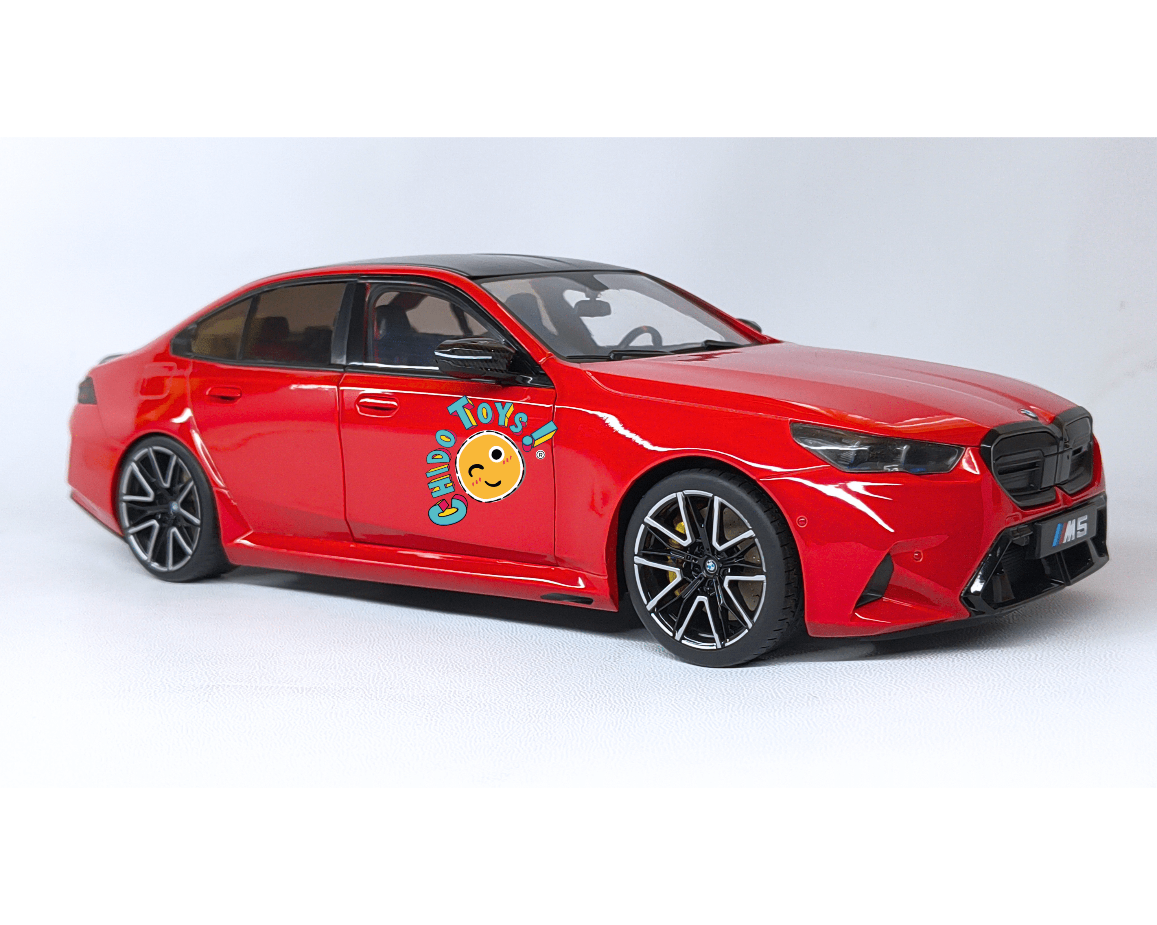 Solido BMW M5 2025 1:18 Fire Red Dirección Funcional - Chido Toys