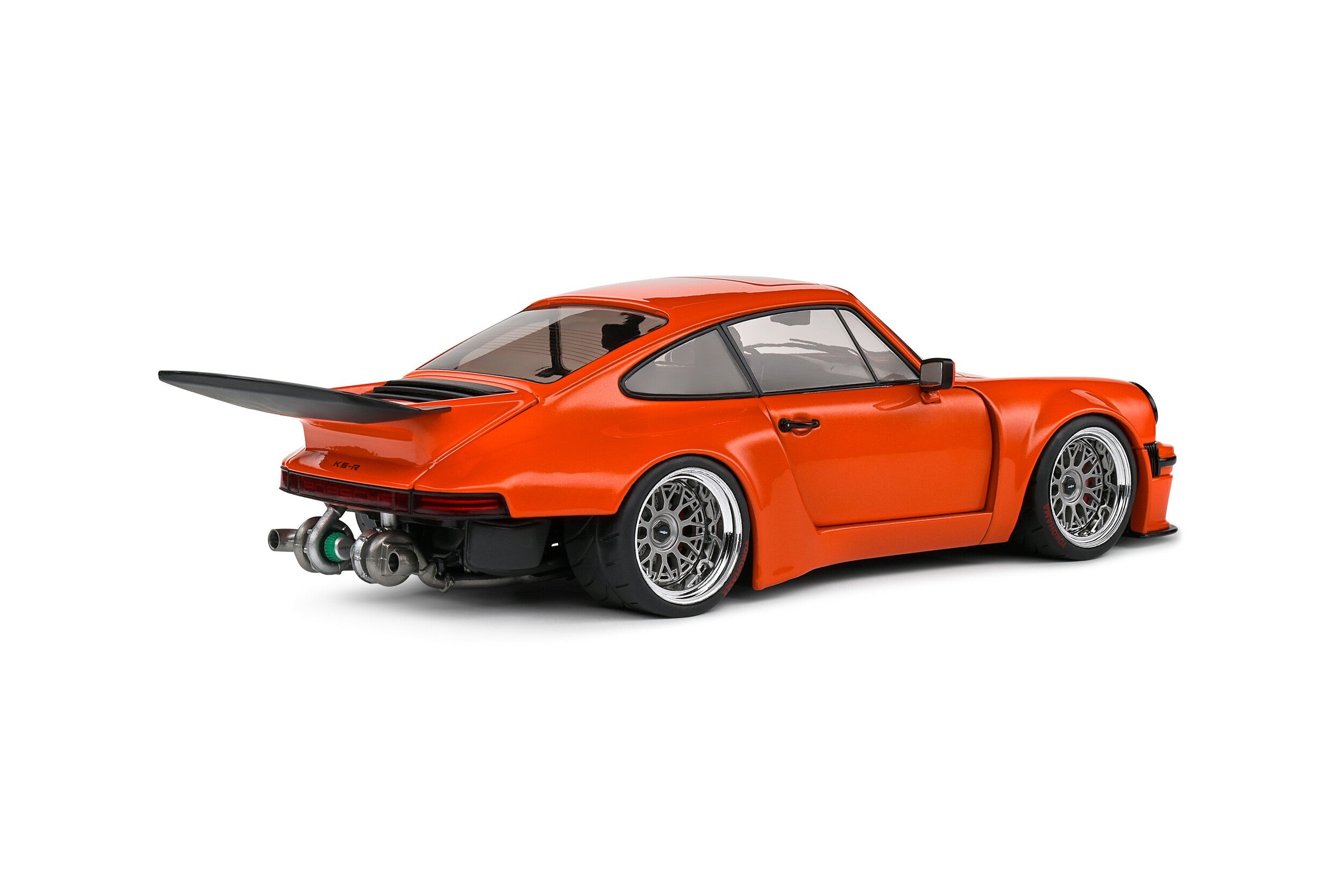 Solido KS-R 2022 1:18 naranja con puertas funcionales y doble turbo - Chido Toys