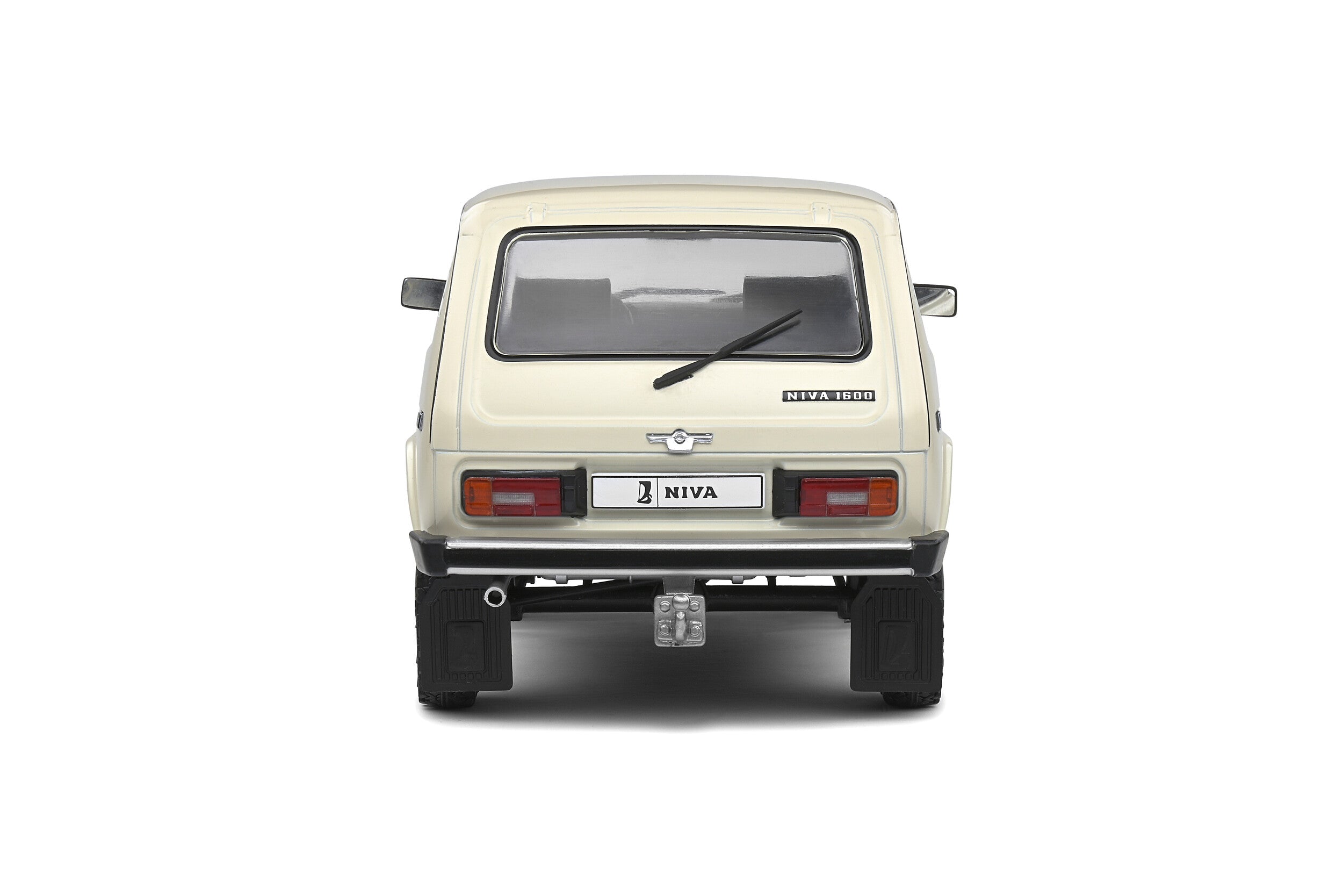 Solido Lada Niva 1600 1980 1:18 color crema clásico - Chido Toys