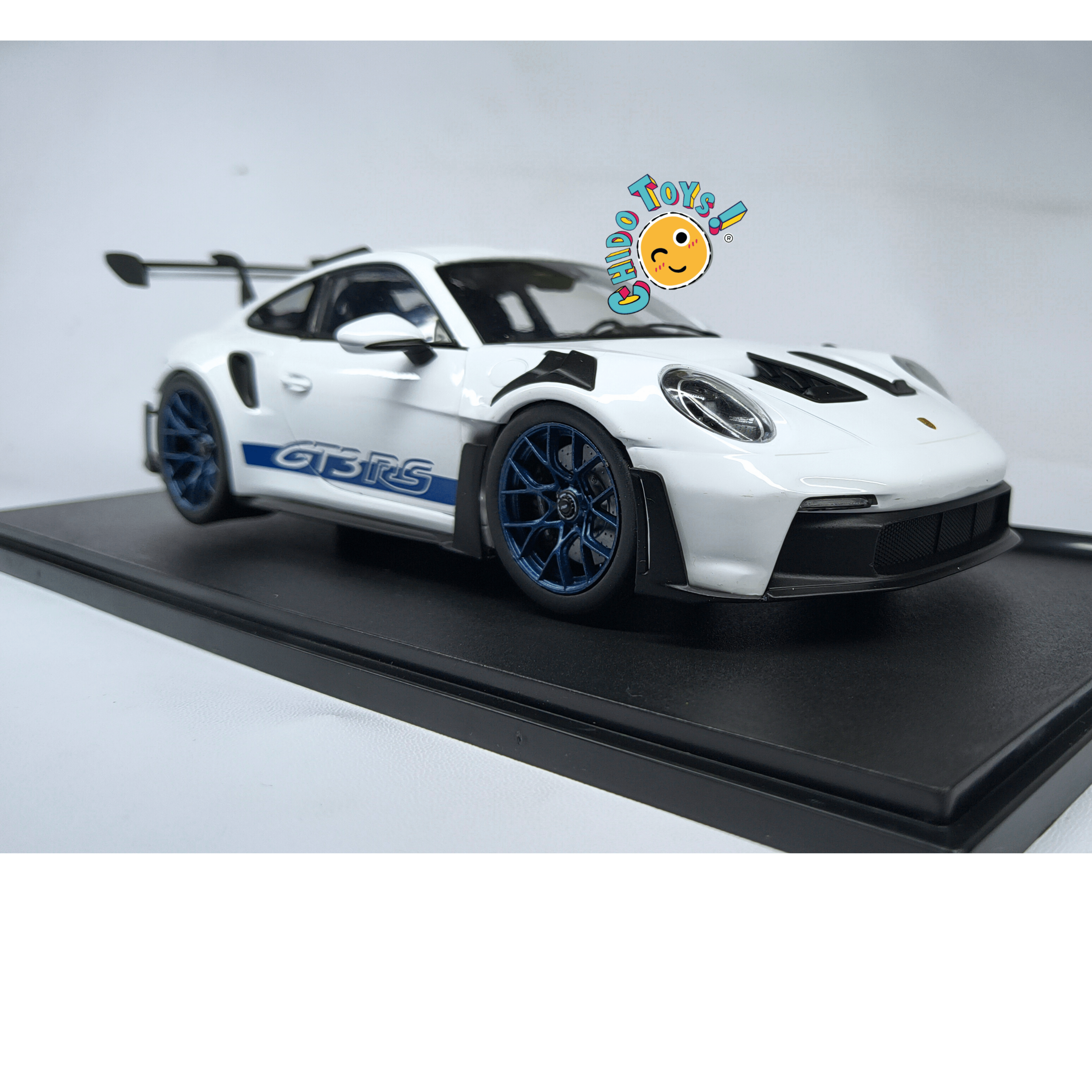Solido Porsche 911 GT3 RS 1:18 blanco con dirección funcional - Chido Toys