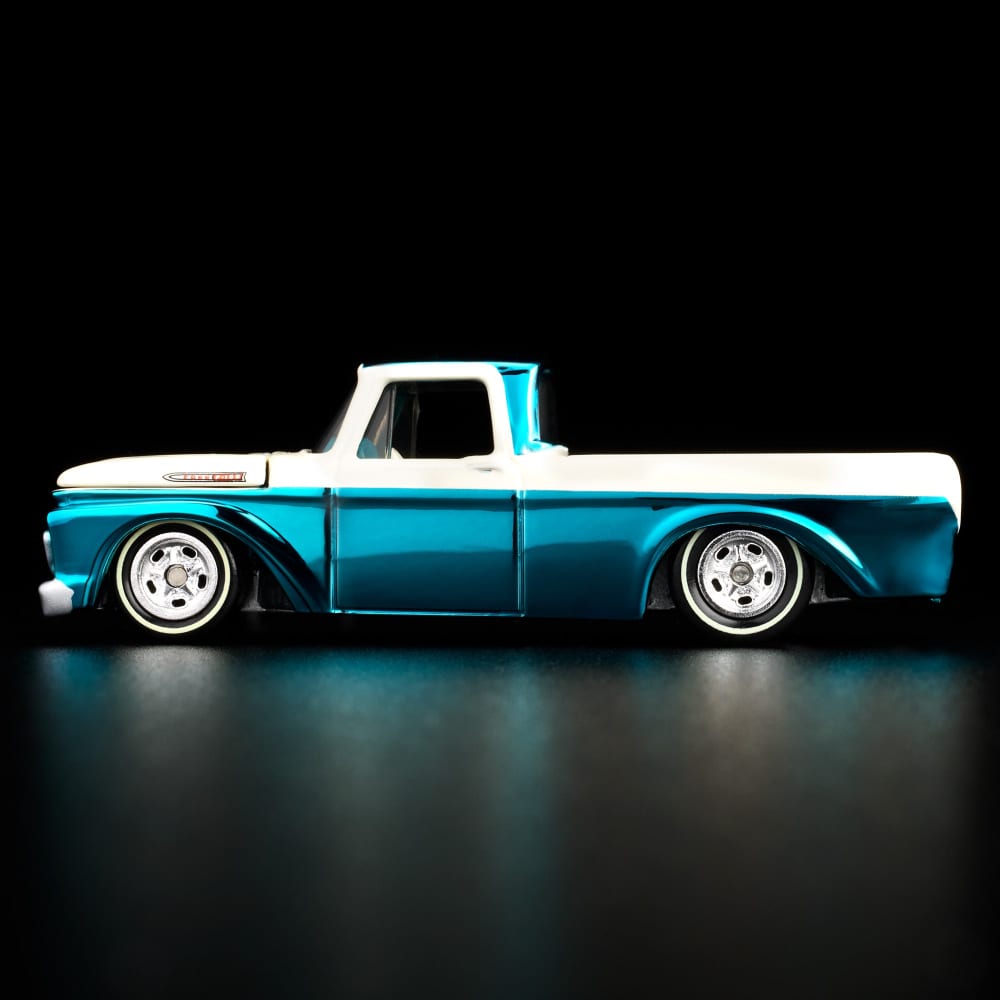 Hot Wheels RLC 1962 Ford F100 1:64 Spectraflame Aqua con cofre abatible