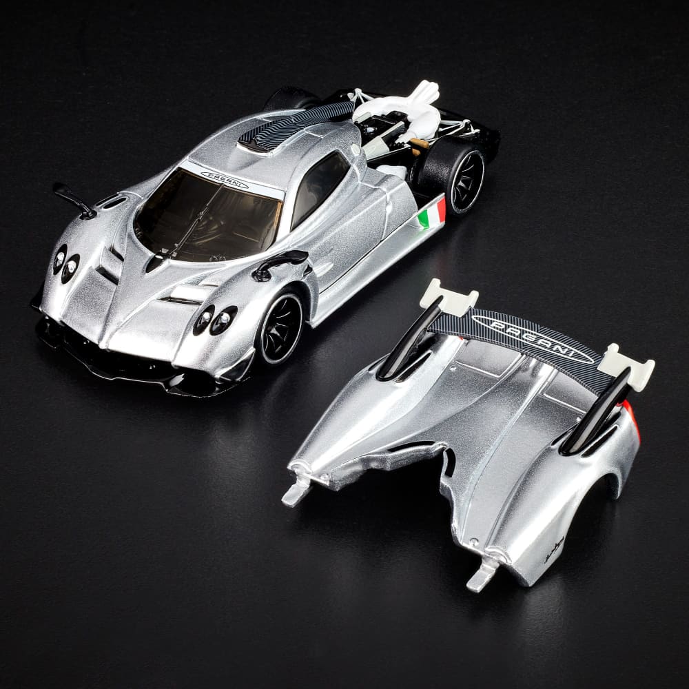 Hot Wheels RLC ’21 Pagani Huayra R 1:64 Pearl Silver con motor V12-R