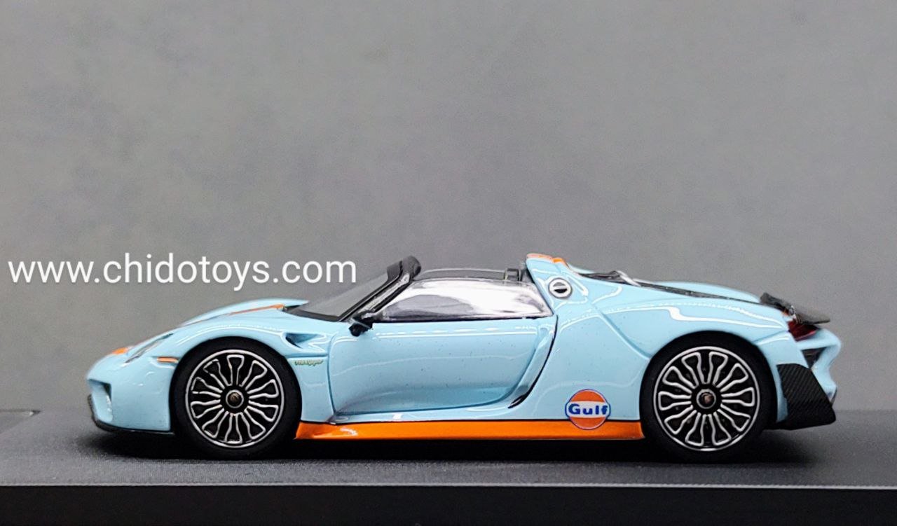Time Micro Porsche 918 Spyder Gulf 1:64 con capelo y figurilla - Chido Toys