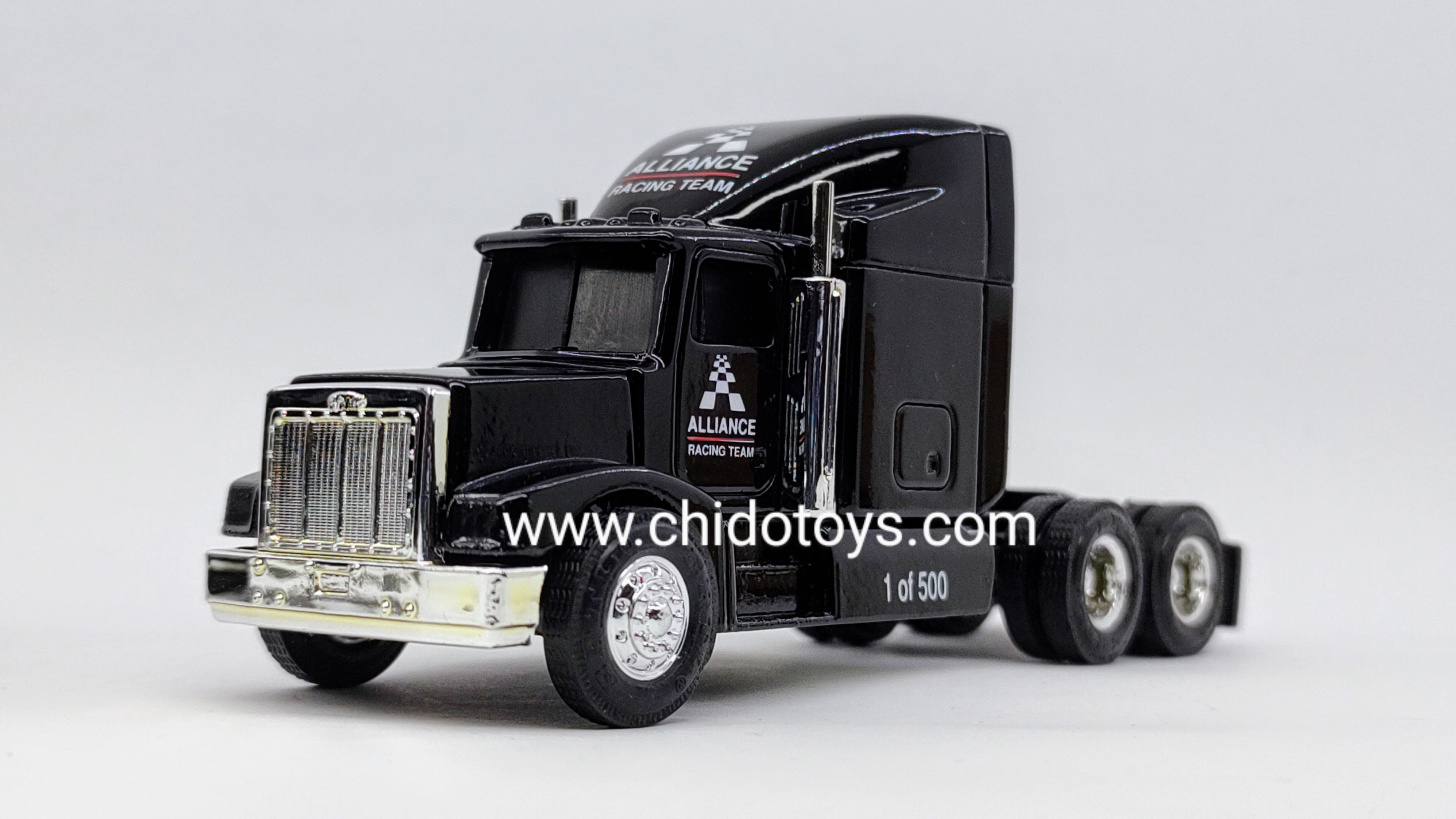 Trailer a escala marca ERTL Modelo Peterbilt 377A/E - Chido Toys