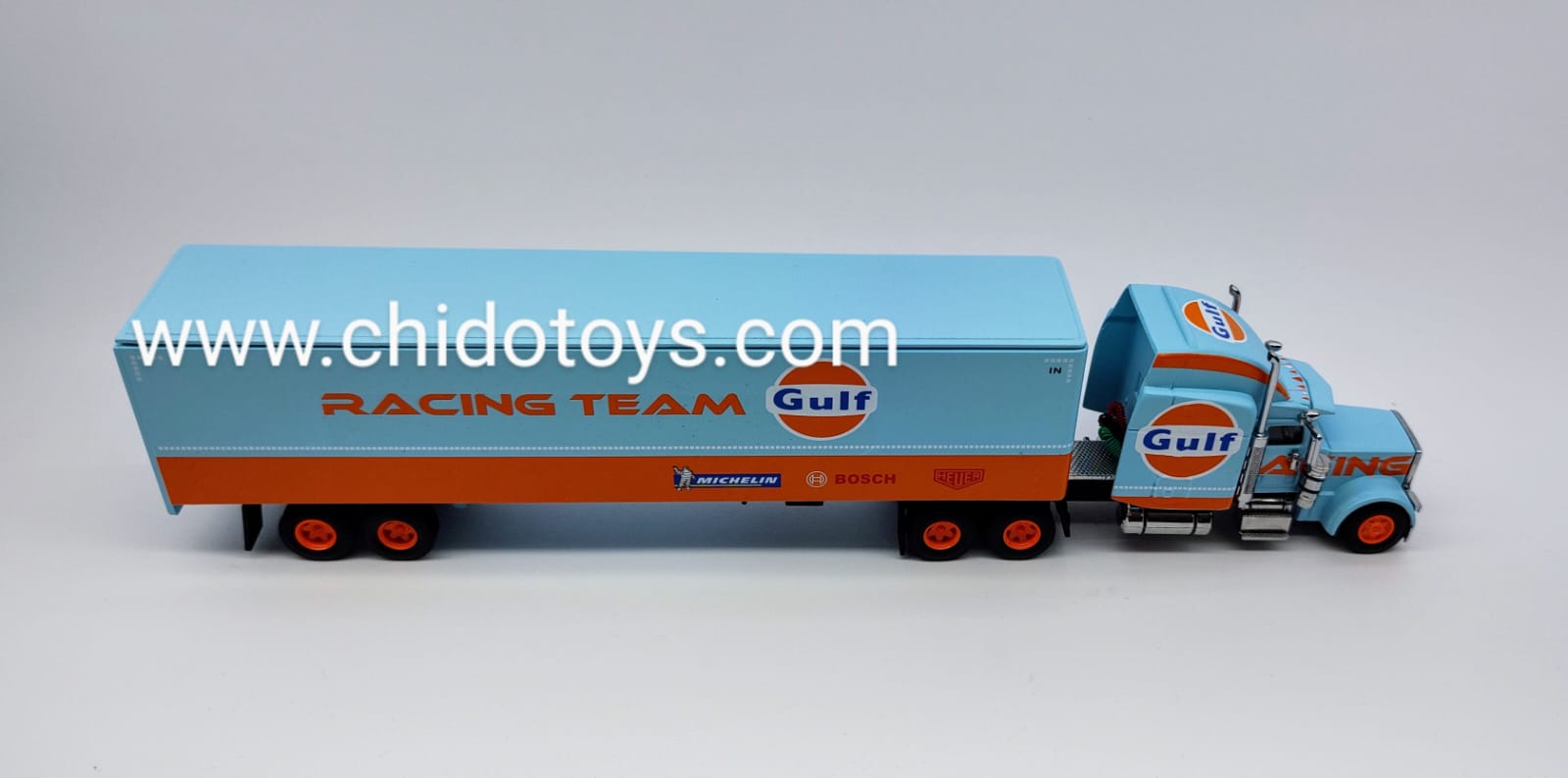 Tráiler a escala, marca Fine Works64, Modelo Peterbilt - Chido Toys