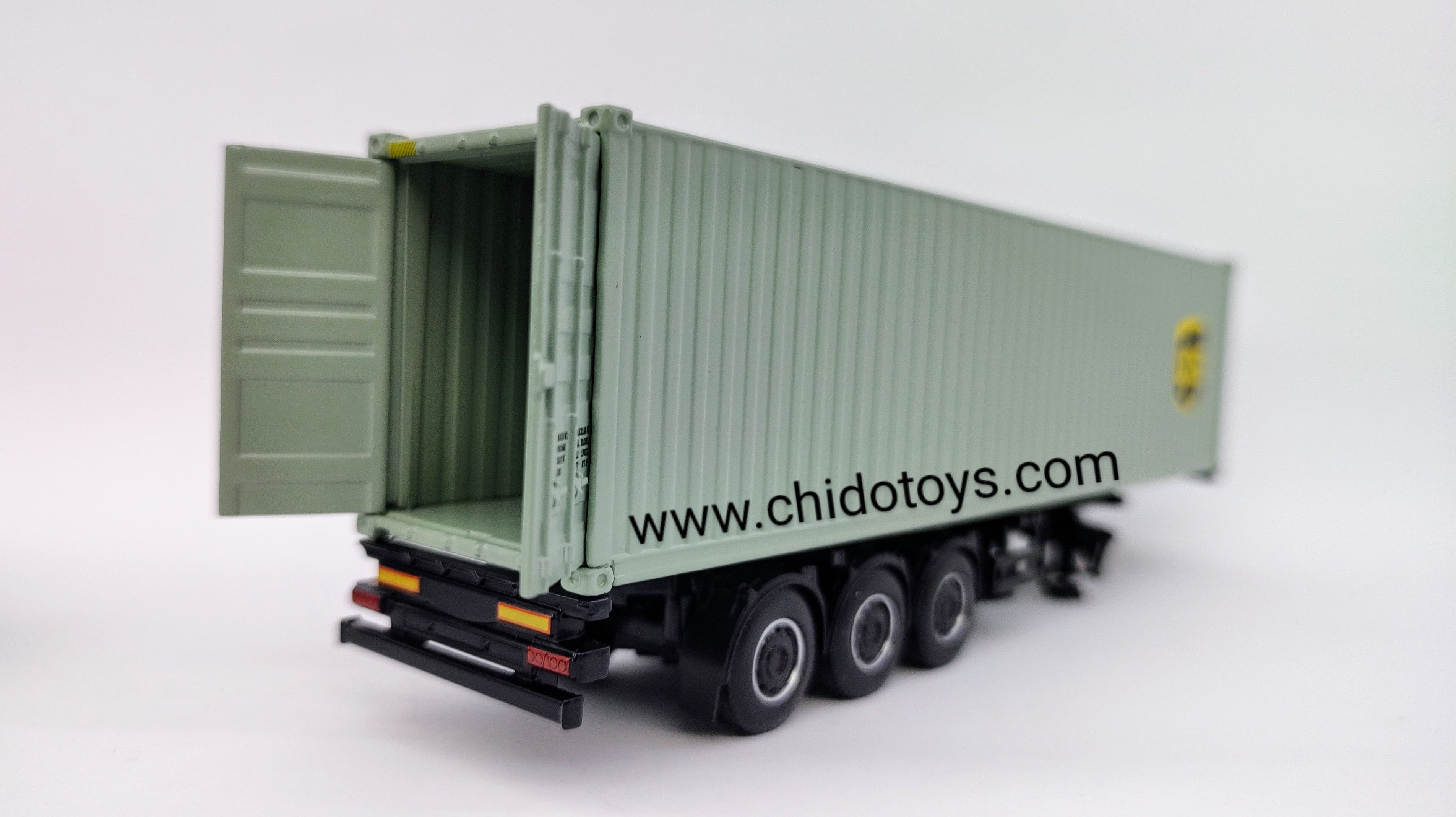 Tráiler a escala marca Mini GT, Modelo Mercedes Benz Actros W40 UPS - Chido Toys