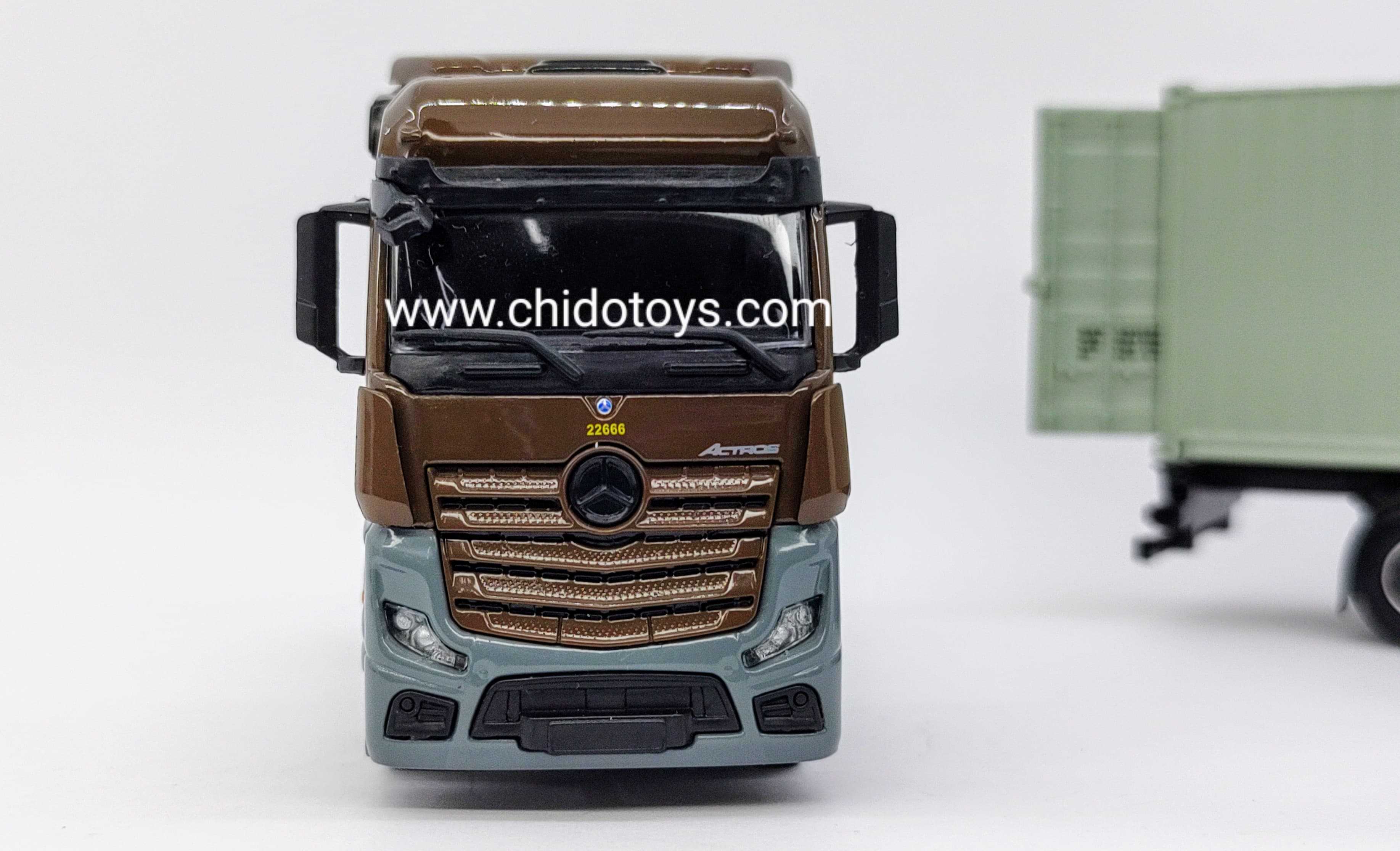 Tráiler a escala marca Mini GT, Modelo Mercedes Benz Actros W40 UPS - Chido Toys