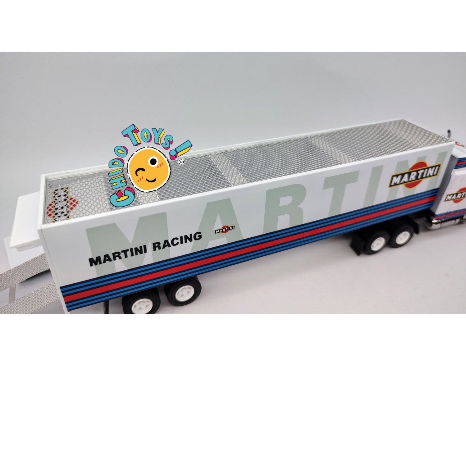 Trailer Martini 1:64 by Flame – Funcionalidad y Estilo en Miniatura - Chido Toys