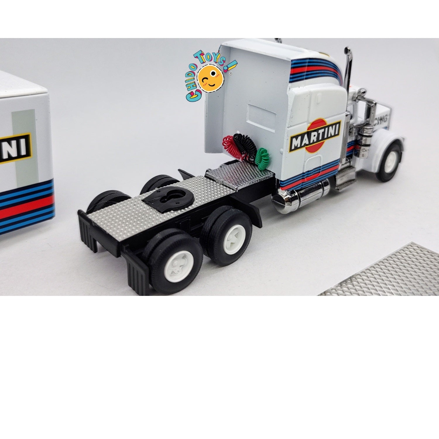 Trailer Martini 1:64 by Flame – Funcionalidad y Estilo en Miniatura - Chido Toys