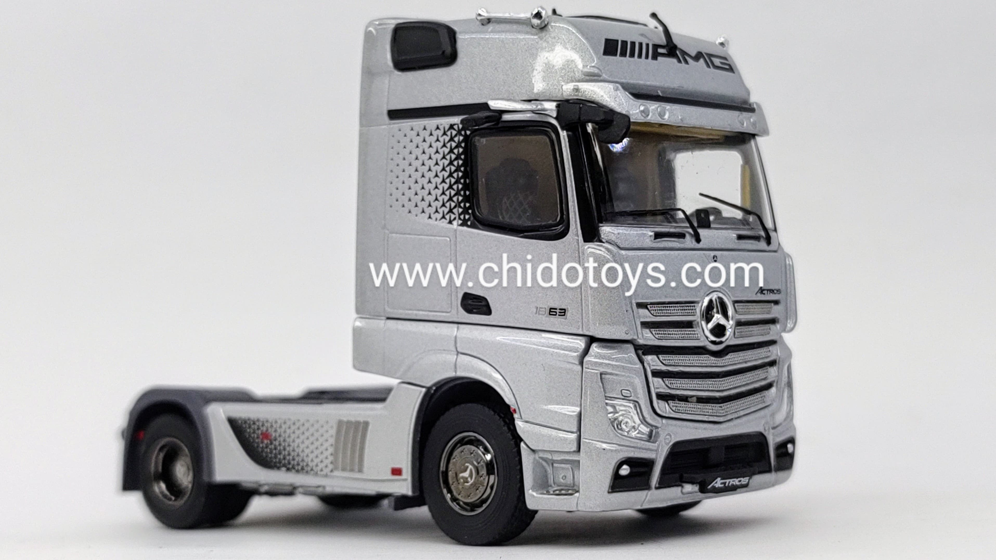 Transportador (Nodriza) a escala marca GCD, Modelo Mercedes - Benz Actros - Chido Toys