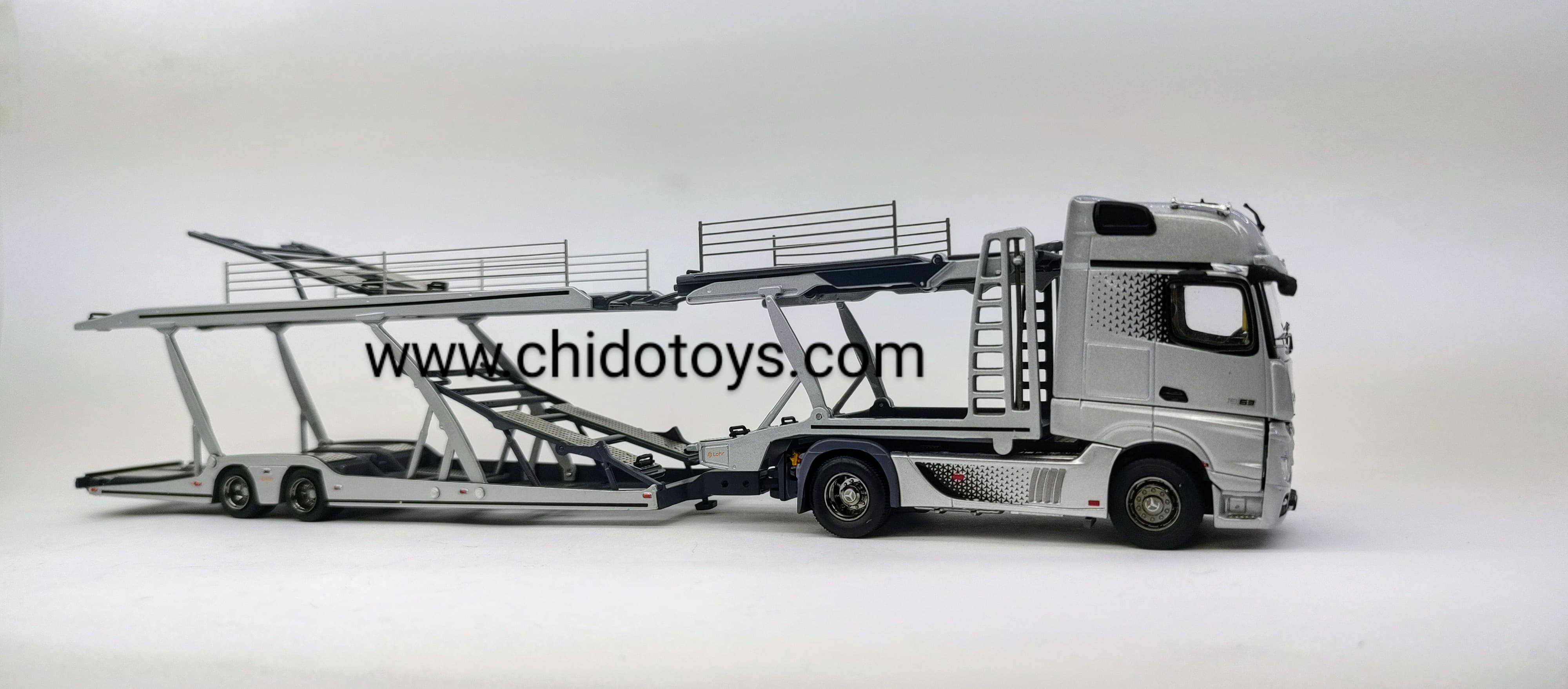 Transportador (Nodriza) a escala marca GCD, Modelo Mercedes - Benz Actros - Chido Toys