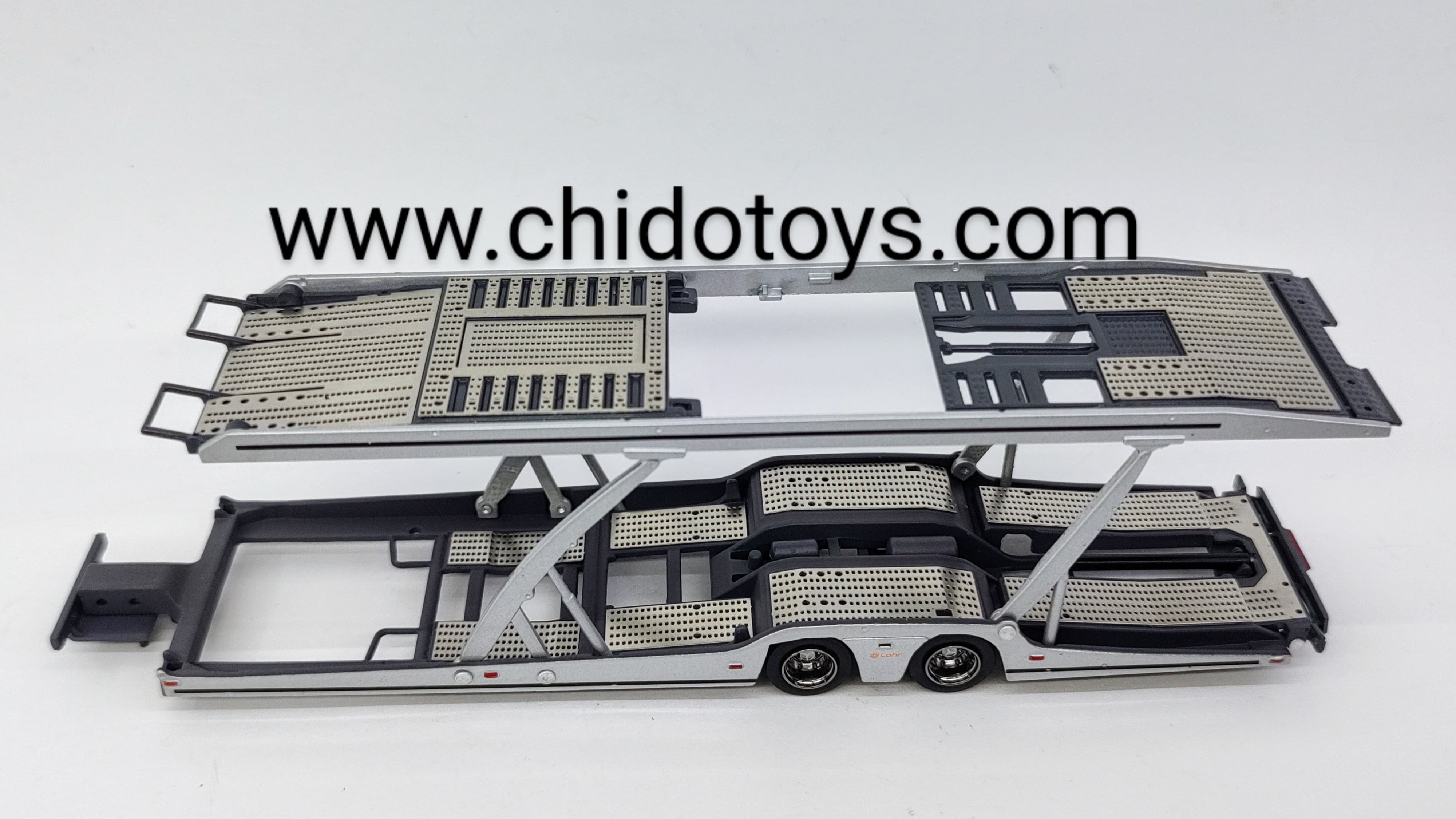 Transportador (Nodriza) a escala marca GCD, Modelo Mercedes - Benz Actros - Chido Toys