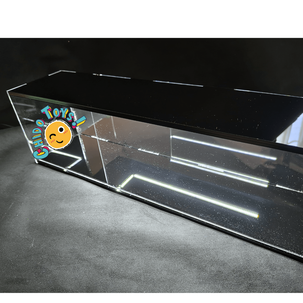 Vitrina Acrílica con Iluminación LED para Tráilers Escala 1/64 – Fabricación Mexicana - Chido Toys