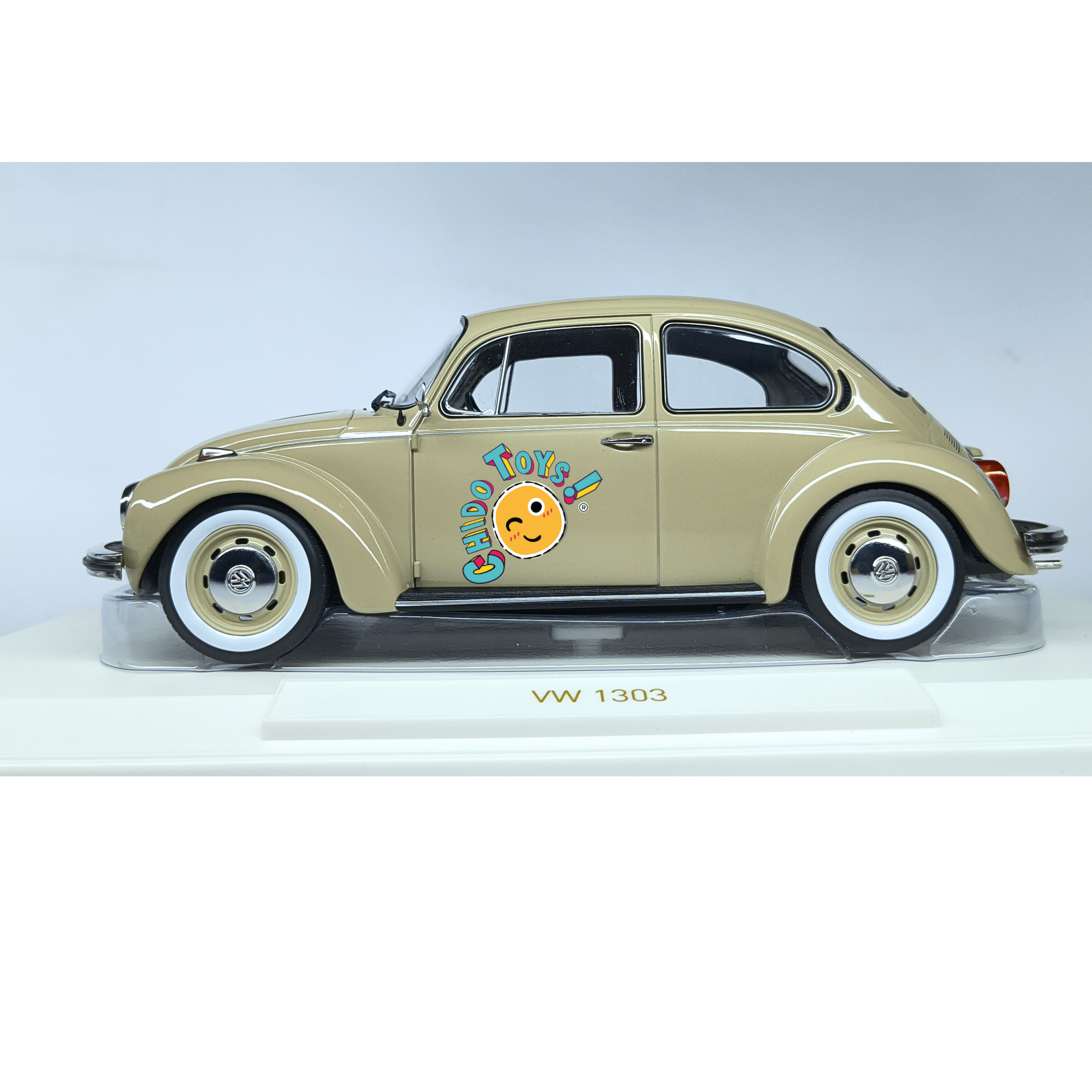 Volkswagen Beetle 1303 Norev 1:18 beige clásico - Chido Toys