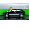 Welly NEX Volkswagen Golf I GTI 1:18 Negro con base de exhibición - Chido Toys