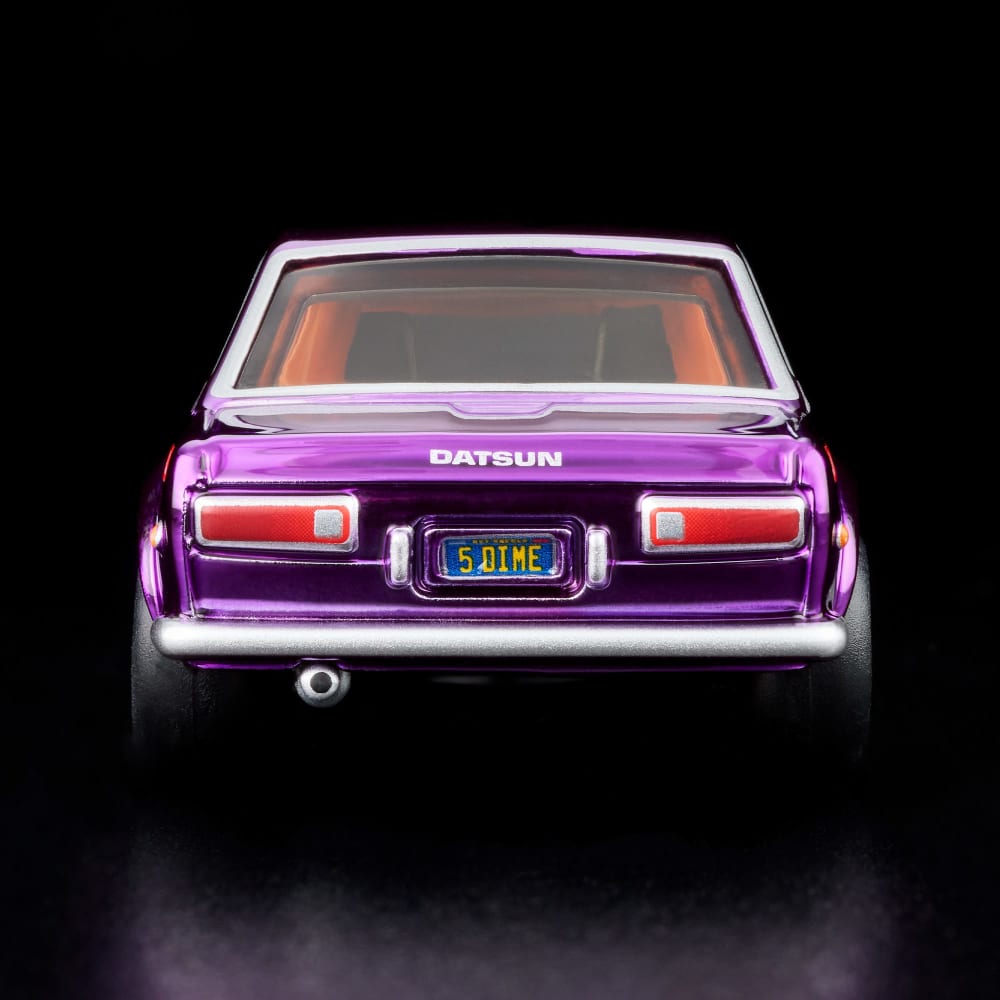 Hot Wheels RLC ’71 Datsun 510 1:64 Spectraflame Purple con cofre abatible