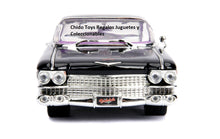 Cargar imagen en el visor de la galería, Auto a escala marca Jada Modelo Cadillac 1959 con figura Cat Woman

