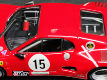 Cargar imagen en el visor de la galería, Auto a escala marca Bburago, modelo Ferrari 512 BB 1981
