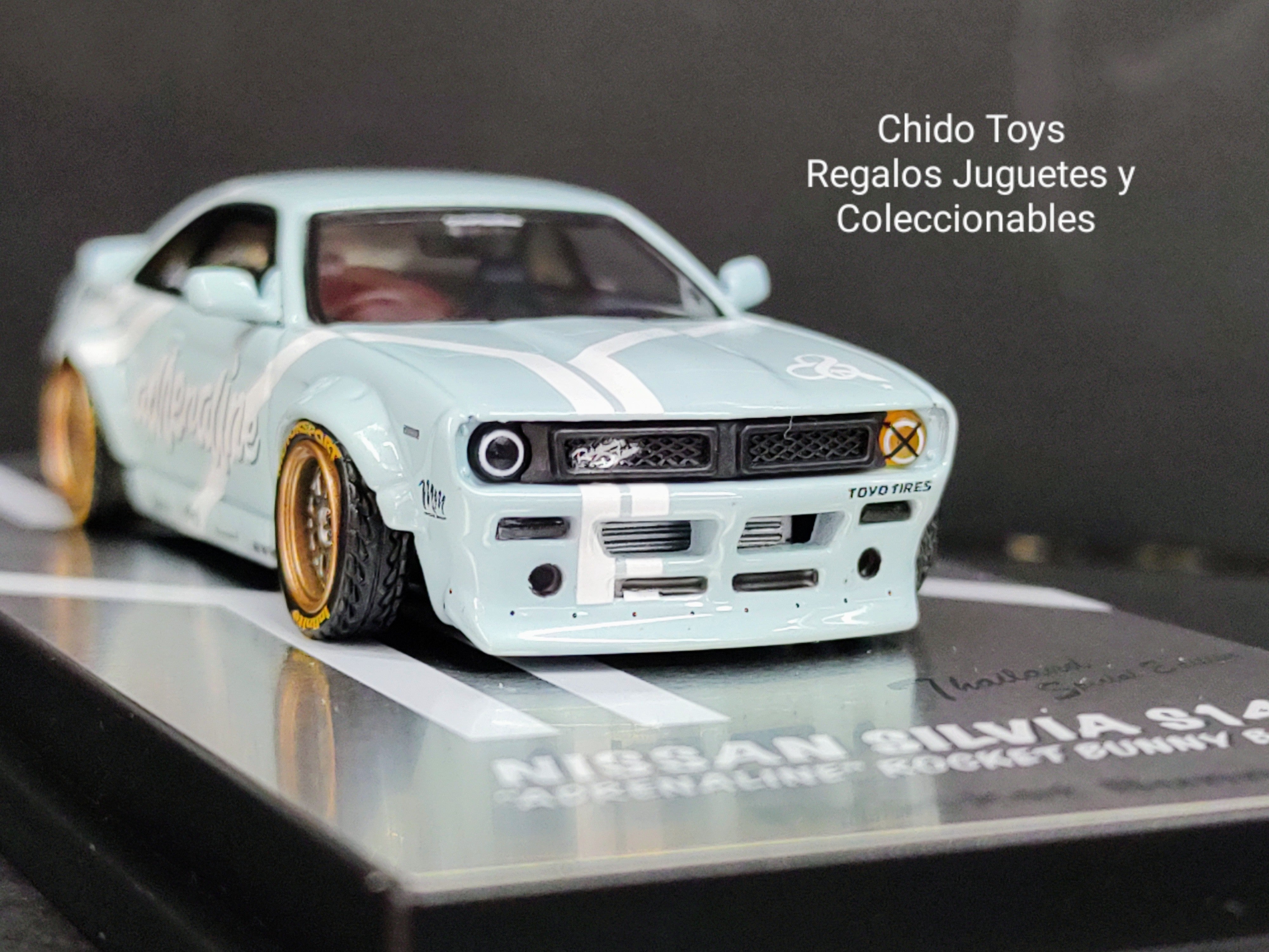 Auto a escala marca Inno64, modelo Nissan Silvia S14, edad 14+