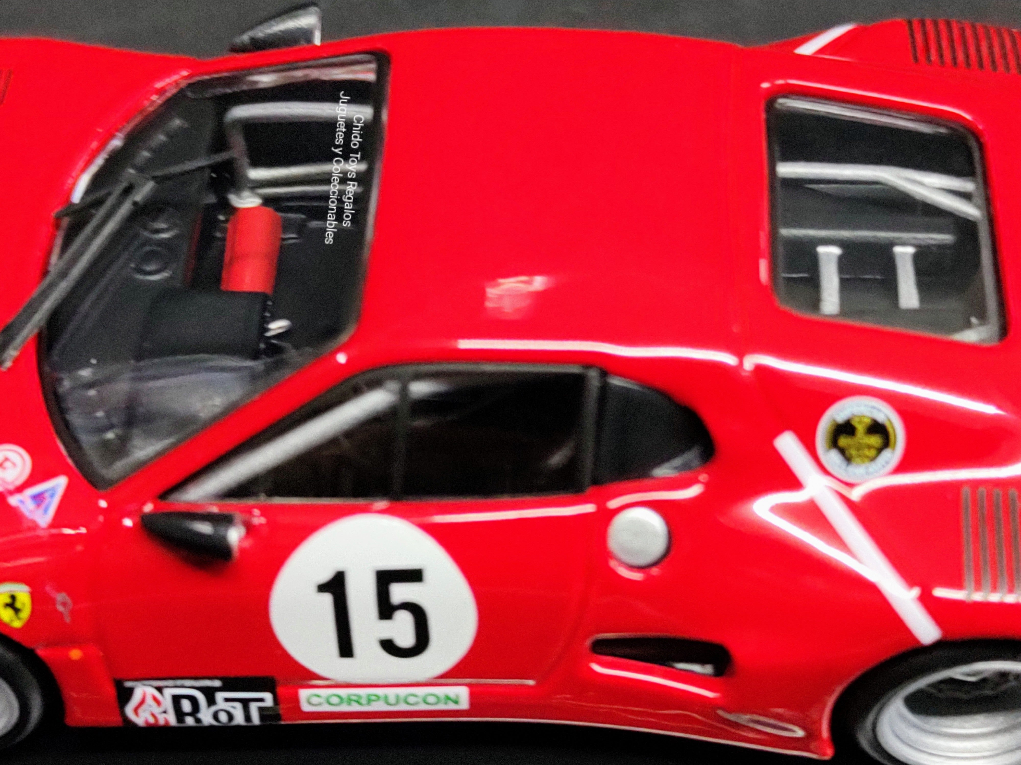 Bburago Ferrari 512 BB Monza 1981 1:43 con Capelo Acrílico - Chido Toys