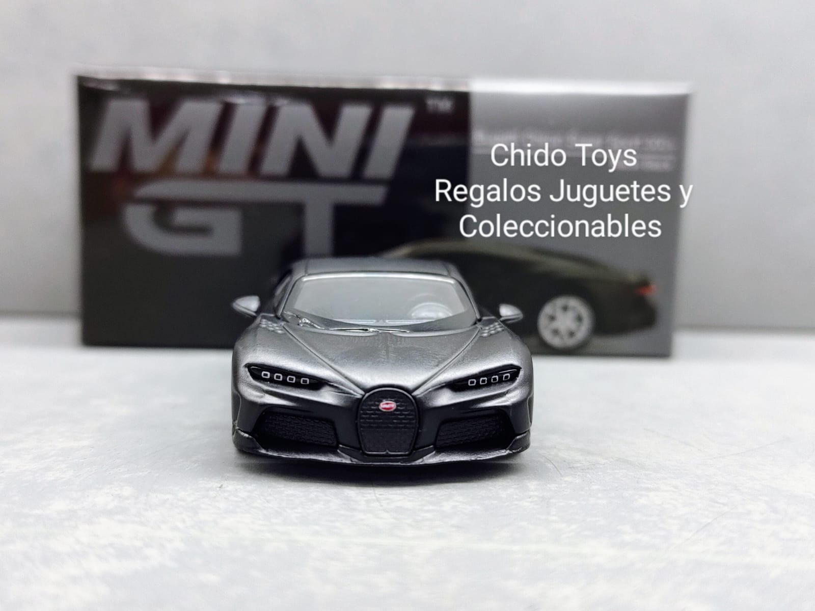 Mini GT 374 Bugatti Chiron Super Sport 300+ 1:64 negro mate - Chido Toys