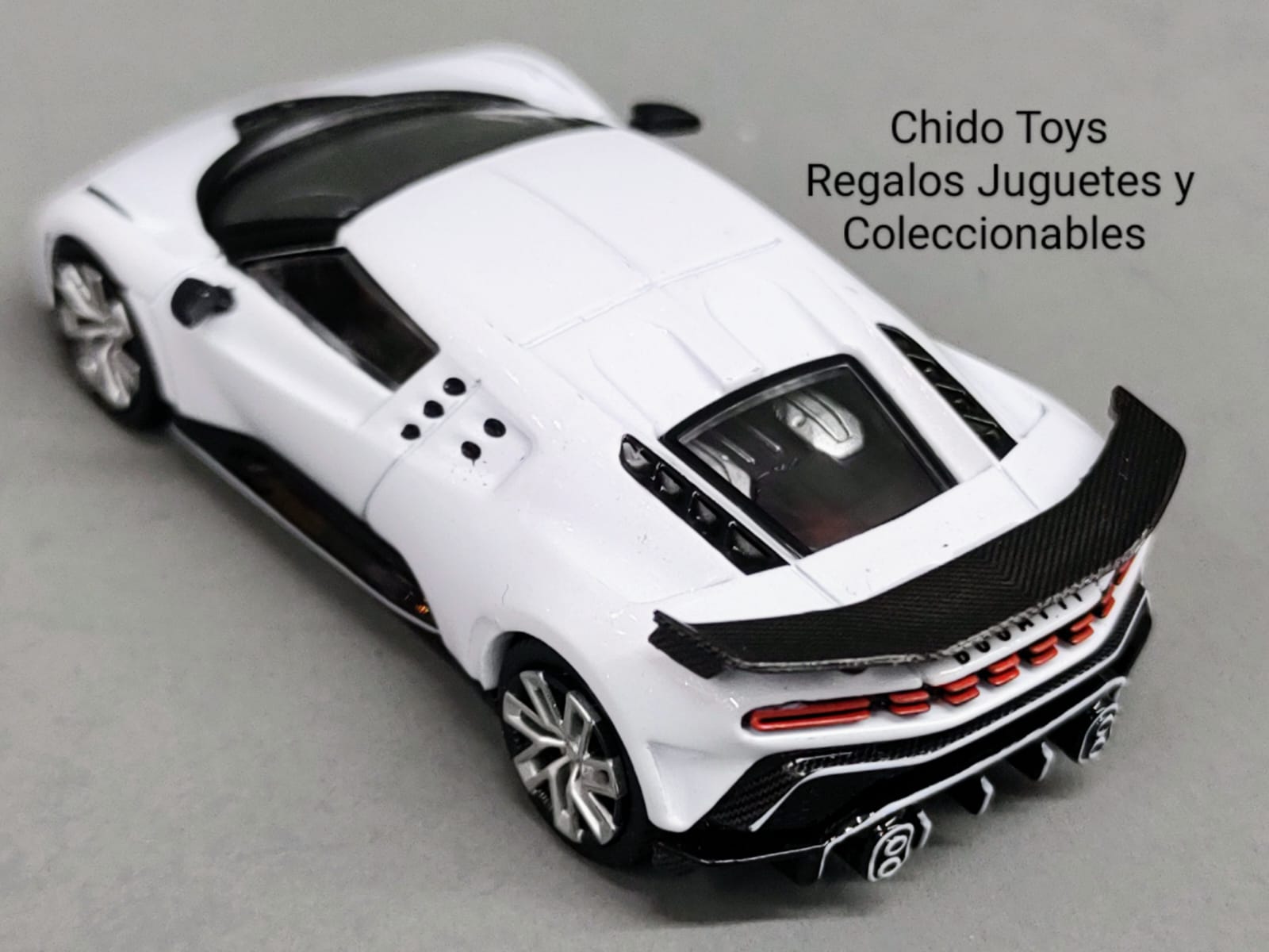 Mini GT Bugatti Centodieci MiJo 1:64 blanco edición limitada - Chido Toys