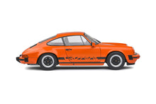 Cargar imagen en el visor de la galería, Auto a escala marca Solido, Modelo Porsche 911 3.0, 1977
